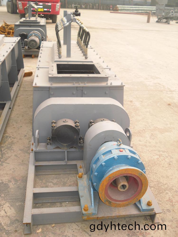 SJ型雙軸(zhou)粉塵(chen)加濕(shi)機